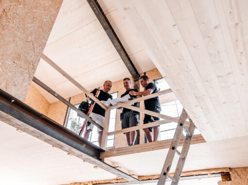 Holzhaus mit Hilfe von CLT-Technologie