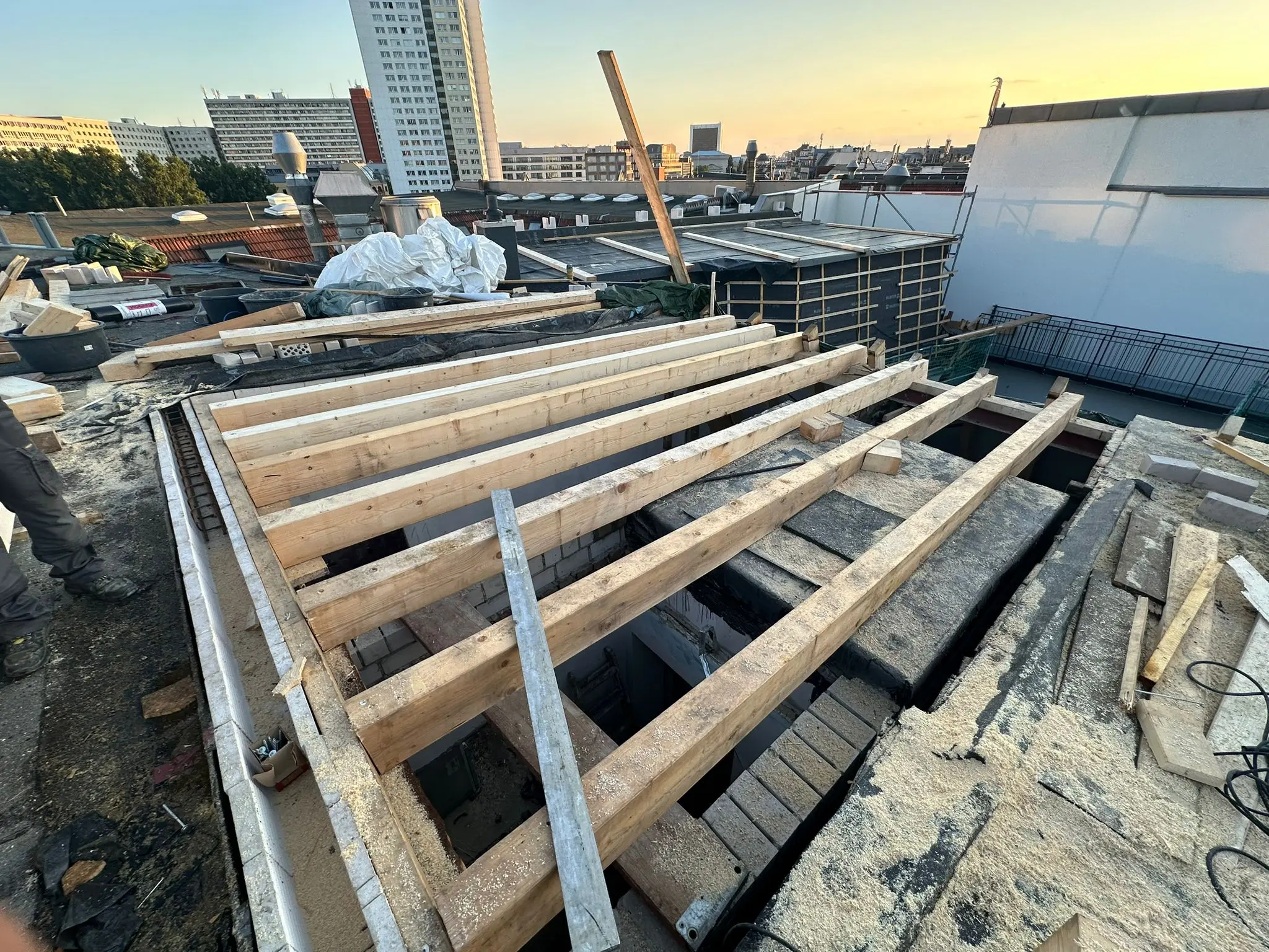 Dacharbeiten Brandenburg – Aufbau einer Dachkonstruktion im Rahmen einer Neueindeckung