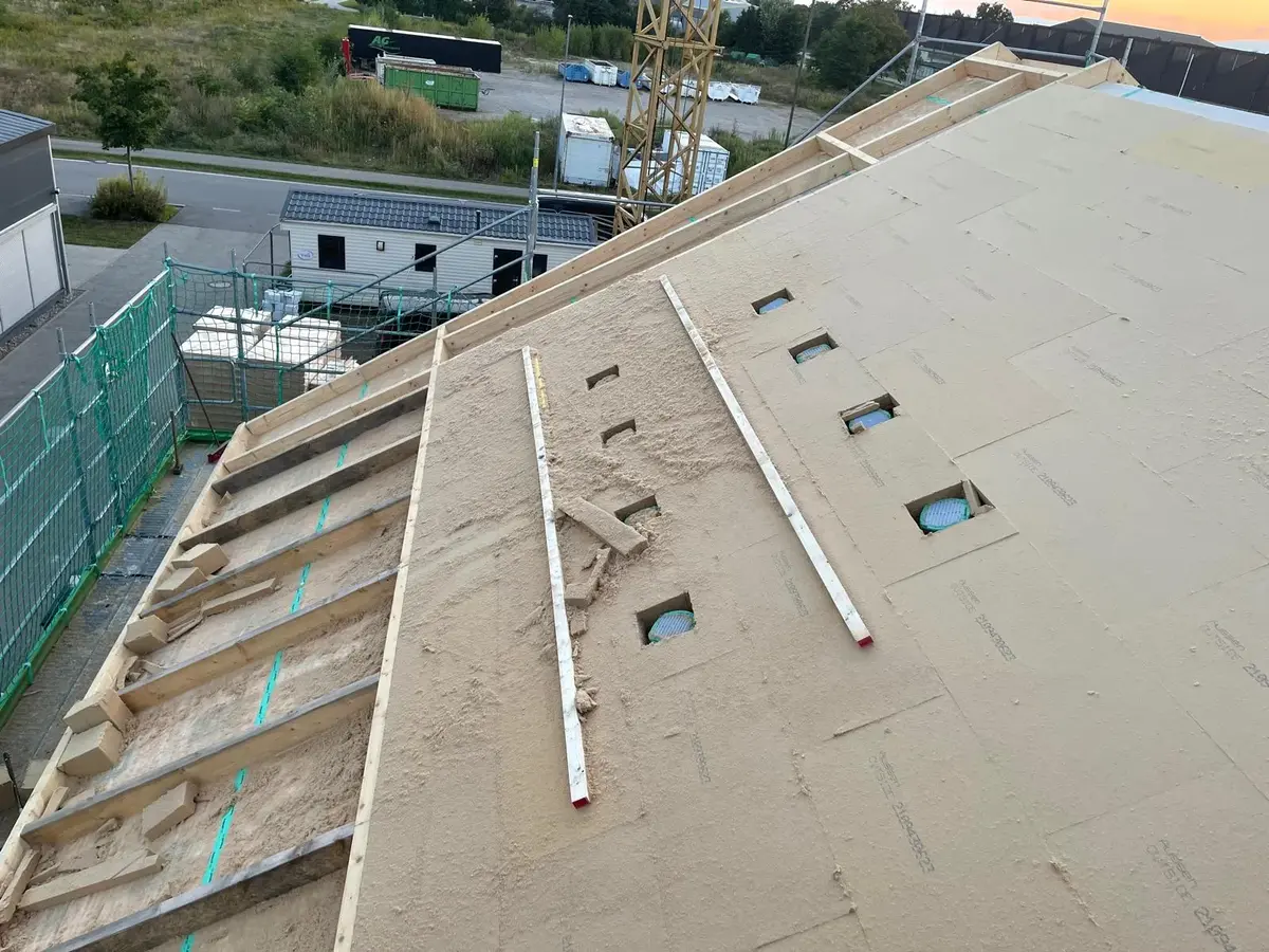 Dachwartung – Gesamtansicht einer bestehenden Flachdachfläche