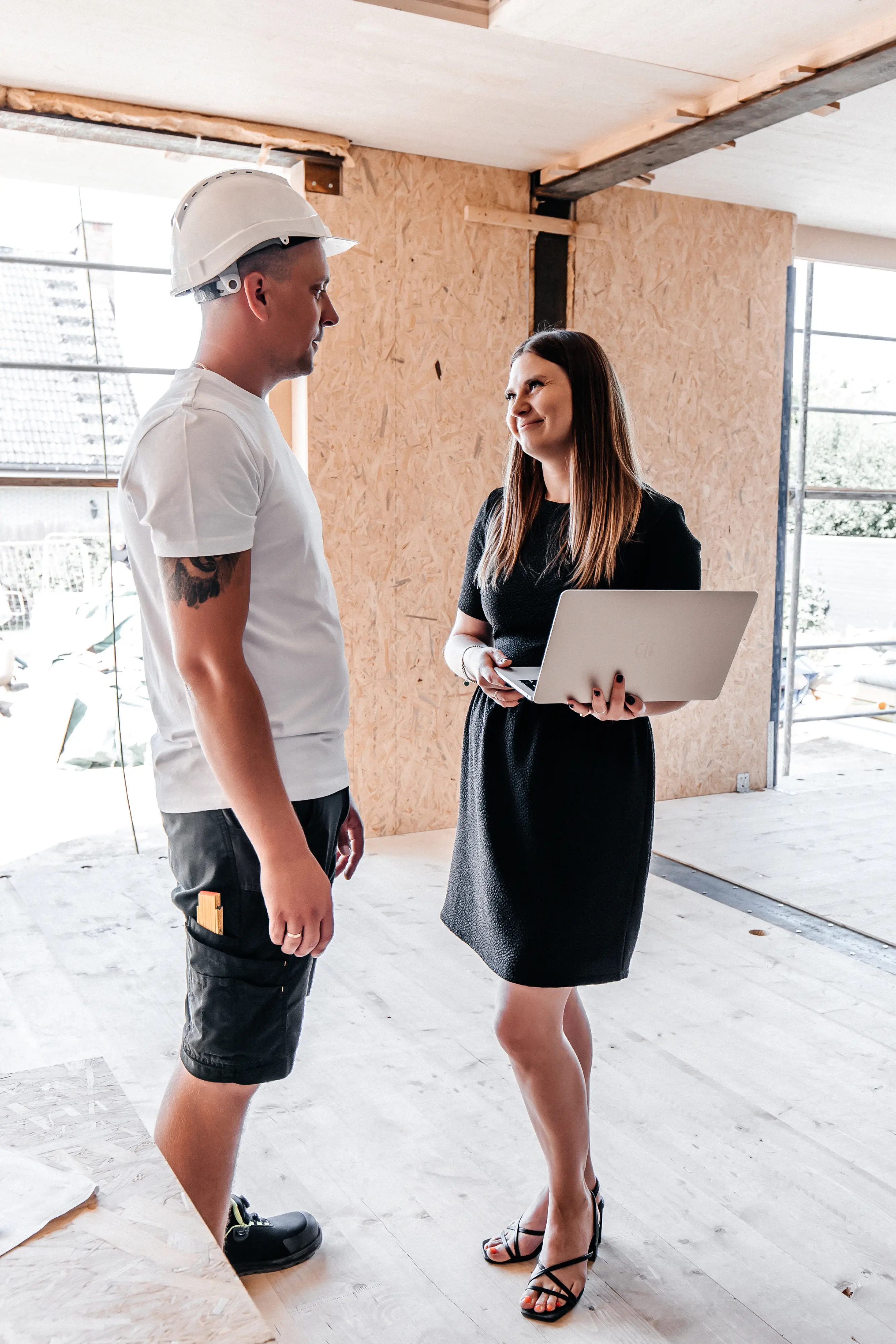 Kundenberatung zu Dacharbeiten und Dachsanierung in Berlin