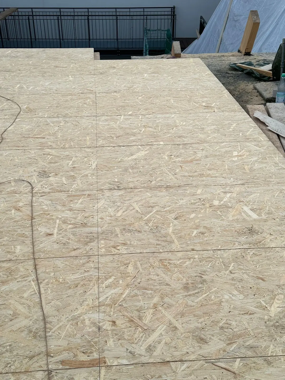 Klempnerarbeiten – Zustandskontrolle der Dachfläche