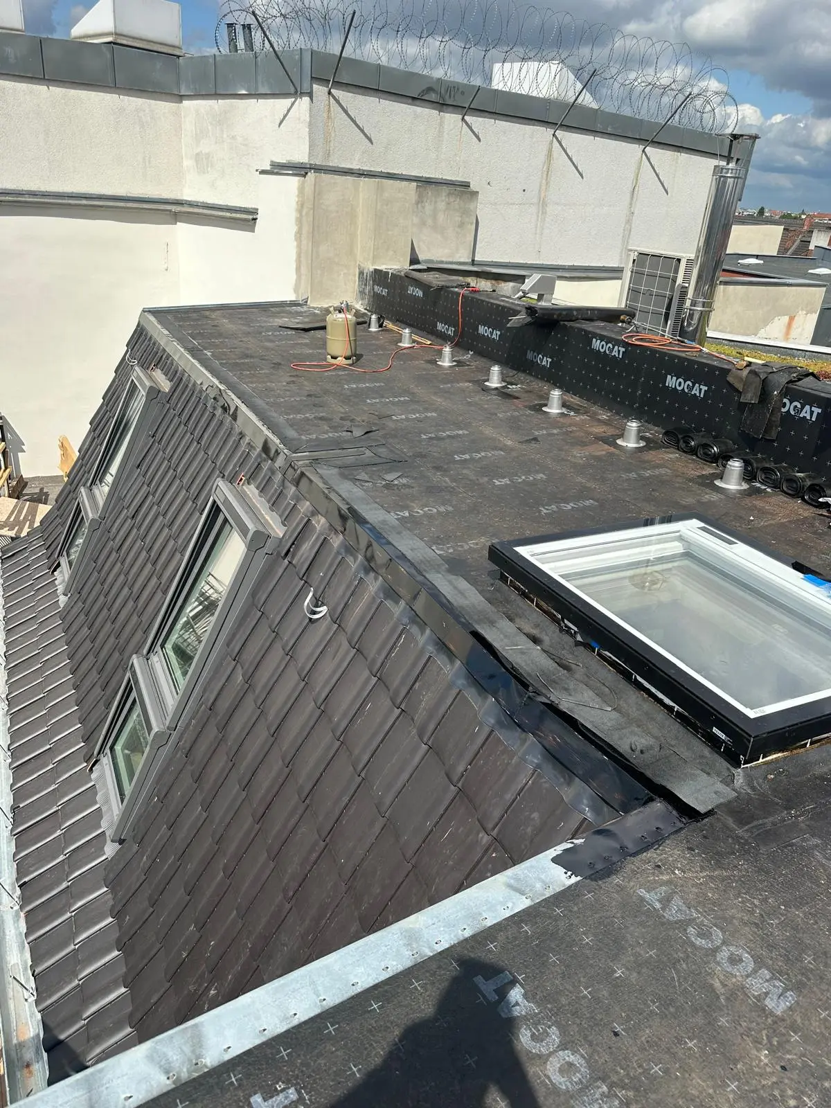 Steildach: präzise Geometrie und saubere Ausrichtung der Konstruktion