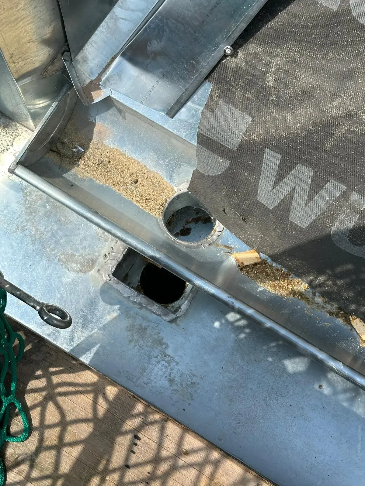 Schornstein & Abgasleitungen – Detailansicht eines dichten Anschlusses an der Dachfläche