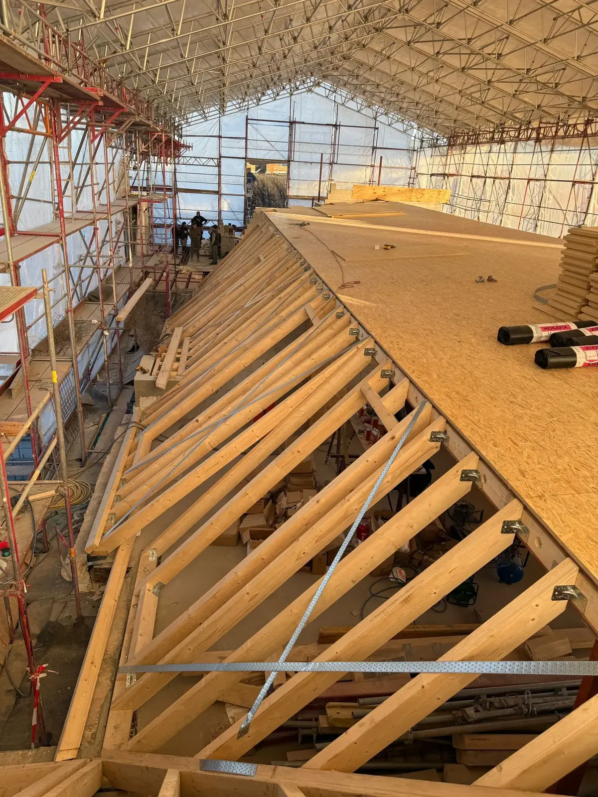 Symmetrische Sparrenkonstruktion eines Steildachs