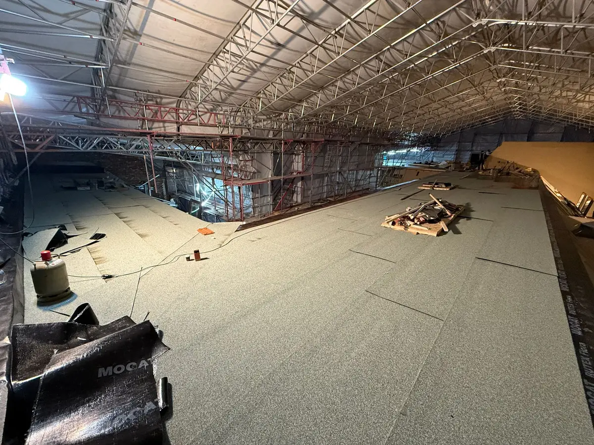 Zimmererarbeiten – Deckenbalken im Holzbau