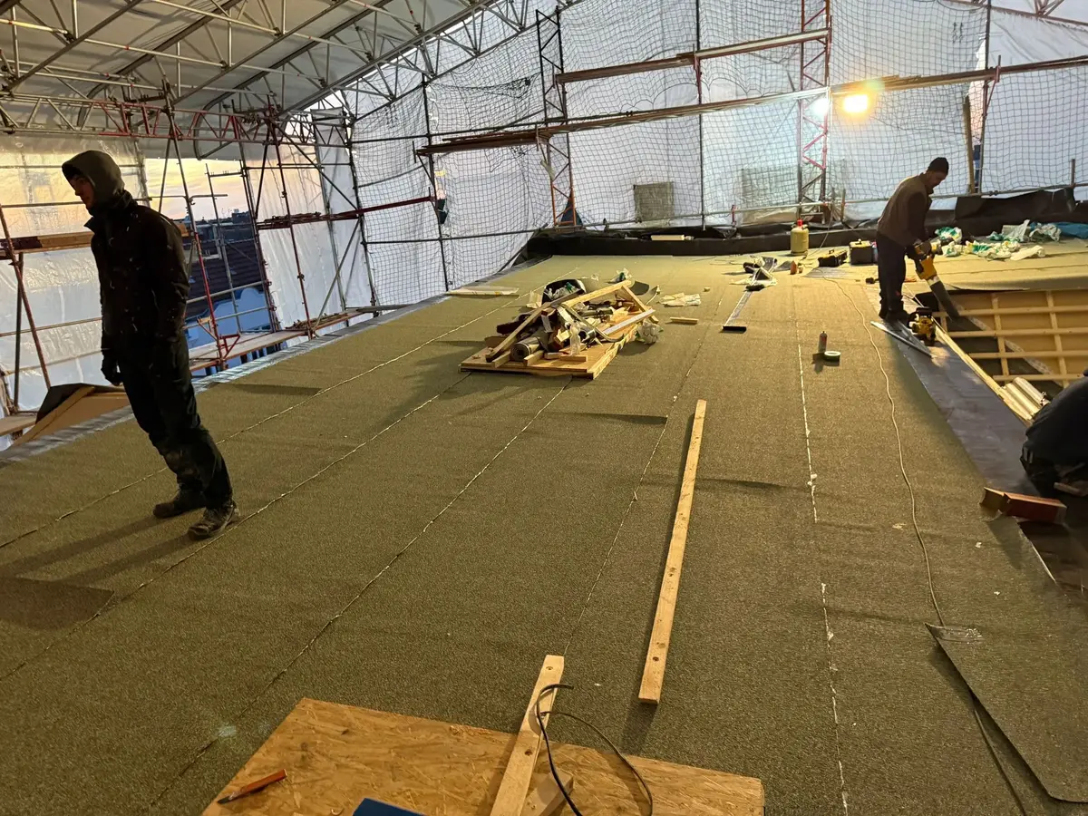 Zimmererarbeiten – Holzbalken im Innenausbau