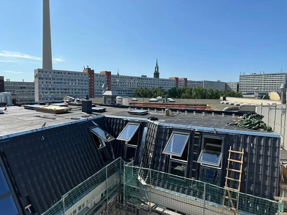 Zimmererarbeiten – Übersicht einer Holztragkonstruktion